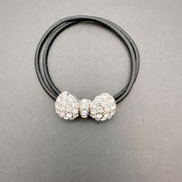 Accessories - Crystal Bow Hair Tie Band NWOT